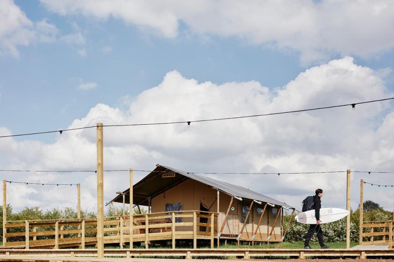 The Camp At The Wave Hotel Бристол Екстериор снимка